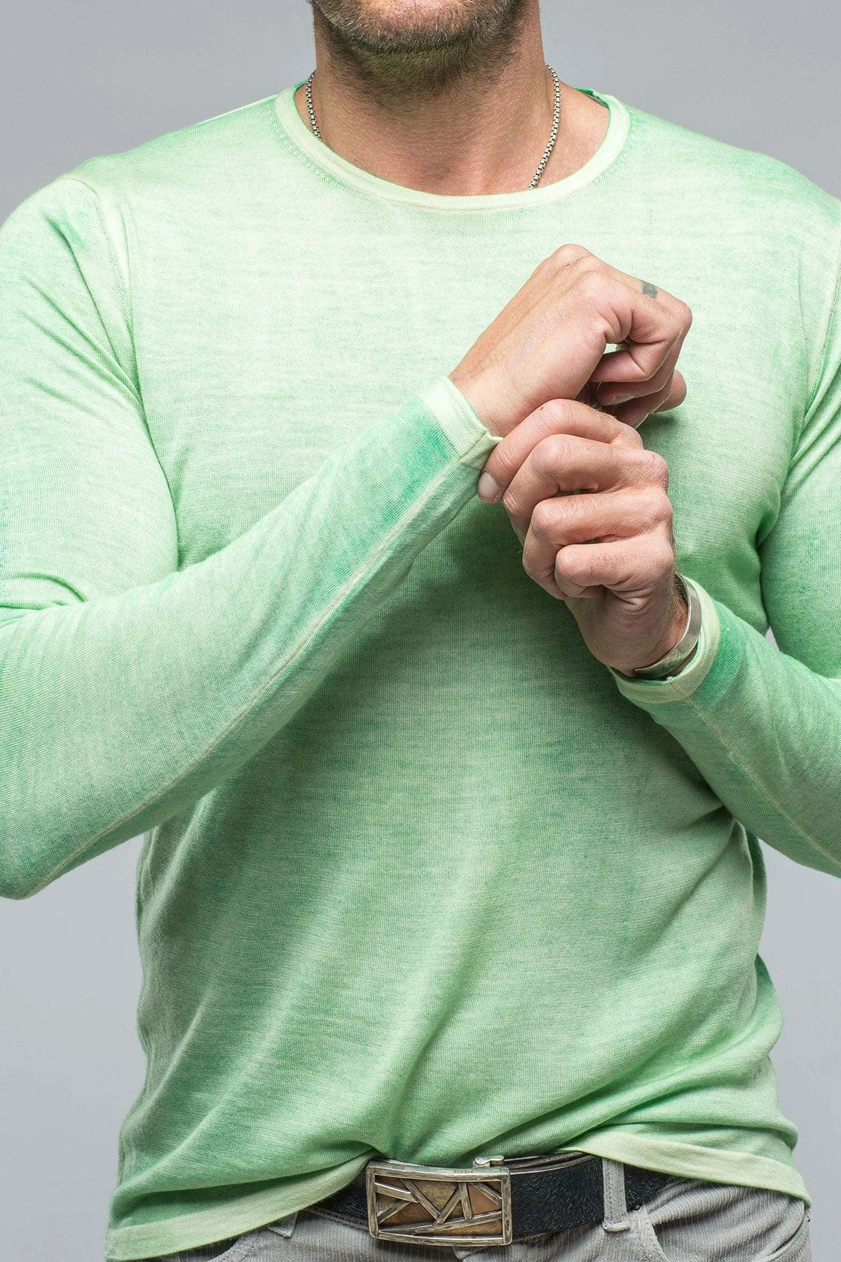 Dune Matteo Cashmere Crew In Green 2 Dune Matteo Cashmere Crew In Green - Image 2