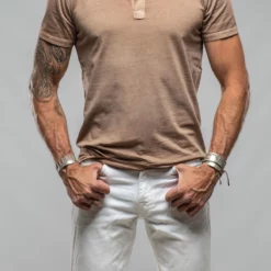 Mendocino Cotton SS Henley In Coffee