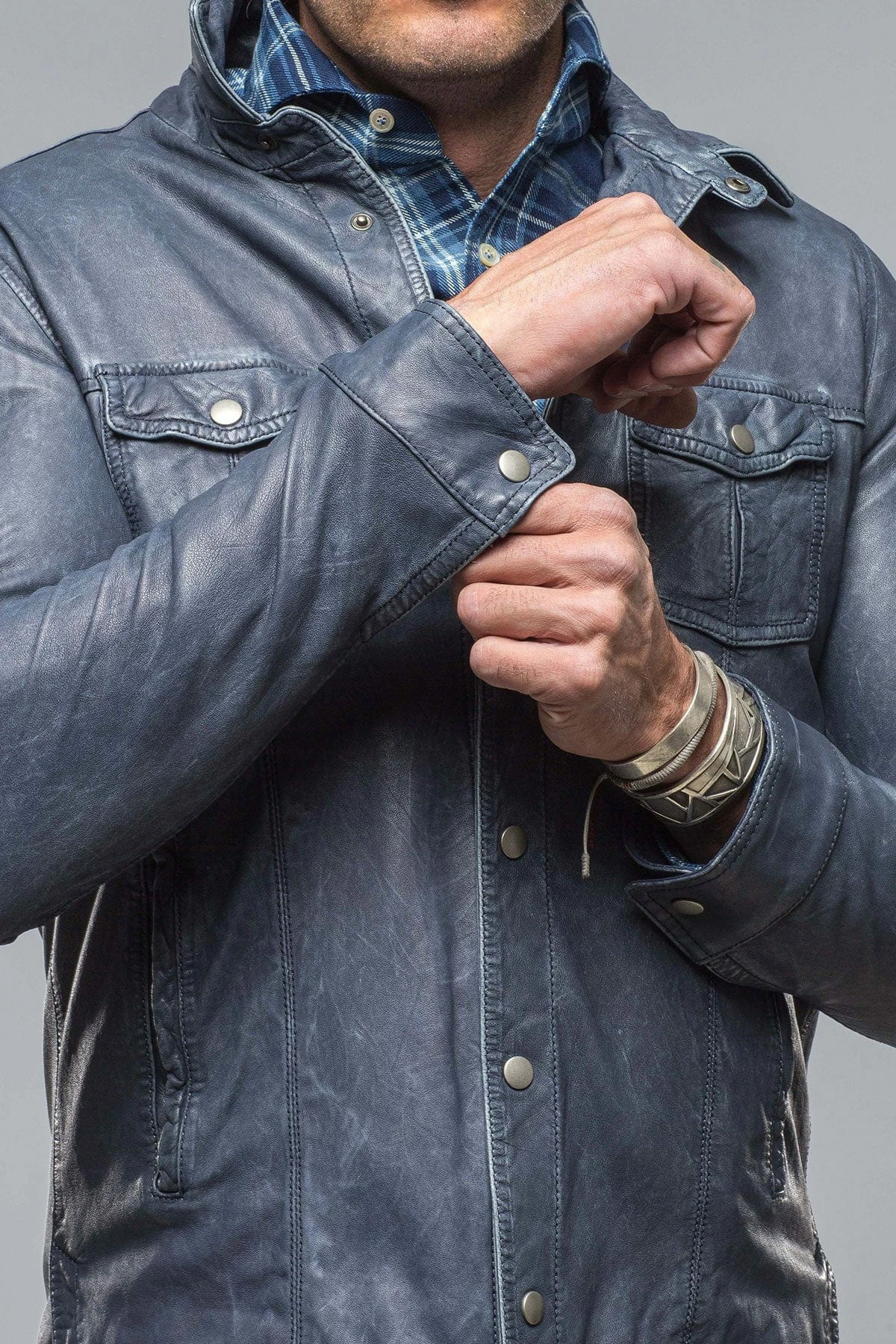 Enna 12 Month Washed Shirt Jacket In Navy 4 Enna 12 Month Washed Shirt Jacket In Navy - Image 4